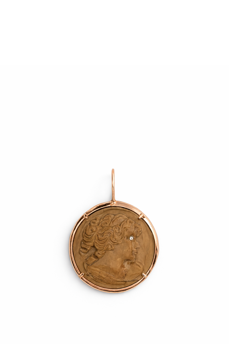 Ciondolo Venere di pietra lavica